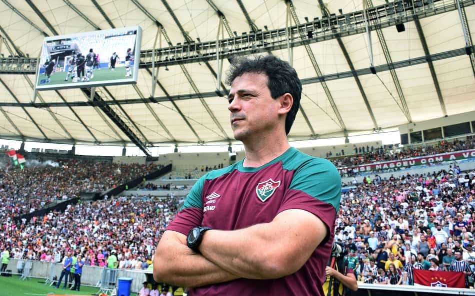 Entre tapas e beijos, Diniz se reinventa no Fluminense e chega preparado para a final da Libertadores