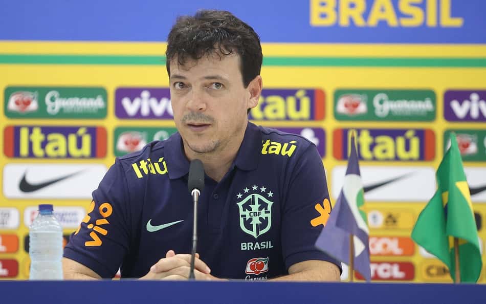 Web questiona ausência de ex-Flamengo na convocação da Seleção: 'Absurdo'