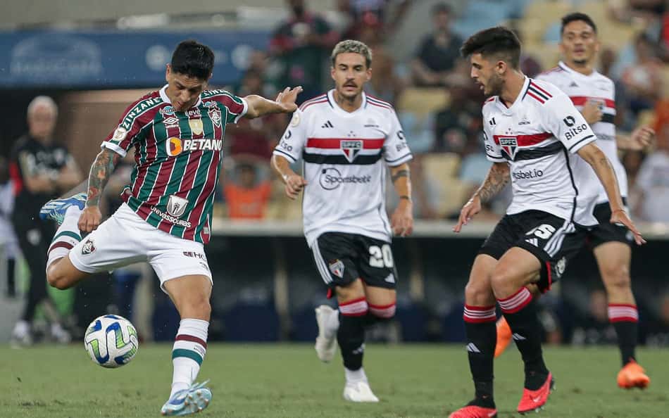 'Jogo das faixas' pega fogo, Cano brilha e Fluminense vence São Paulo pelo Brasileirão