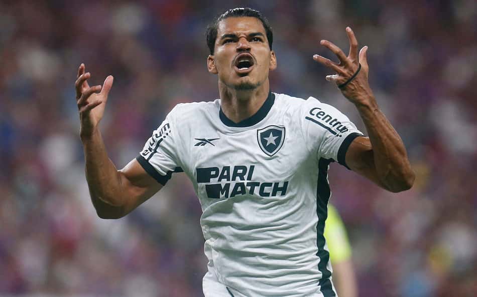 Danilo Barbosa fica na bronca com a arbitragem após empate do Botafogo: 'É difícil'
