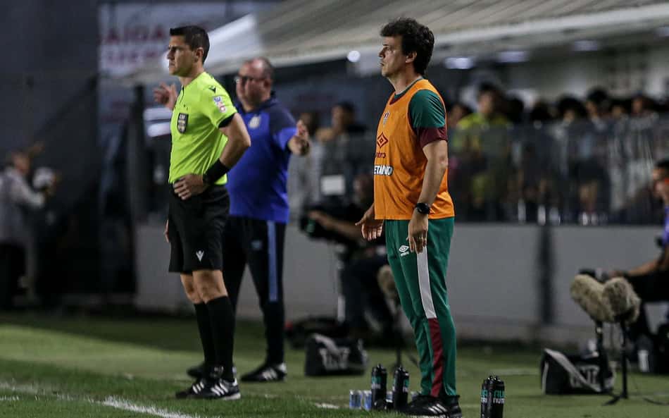 Vai poupar ou não? Fluminense tem preocupação com gramado sintético do Palmeiras, mas tem elenco quase todo à disposição