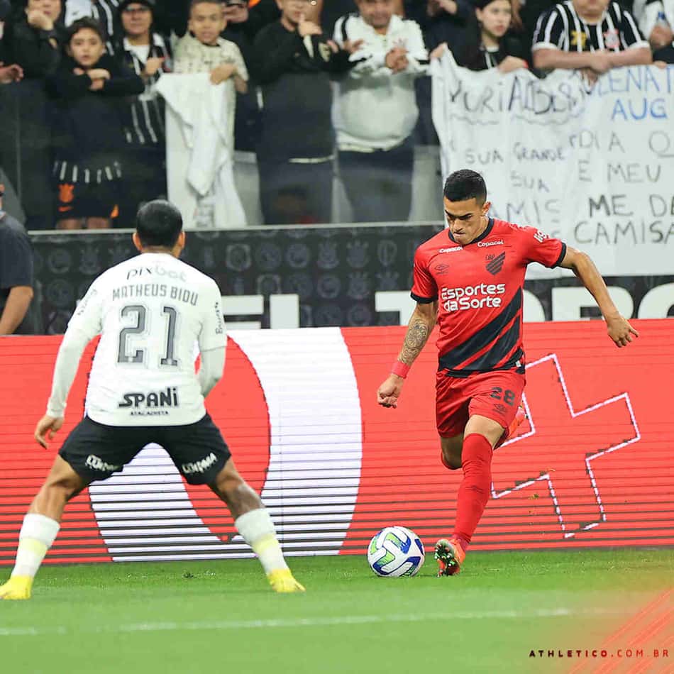 Bidu-Cuello-Corinthians-Athletico-Brasileirão_Easy-Resize.com