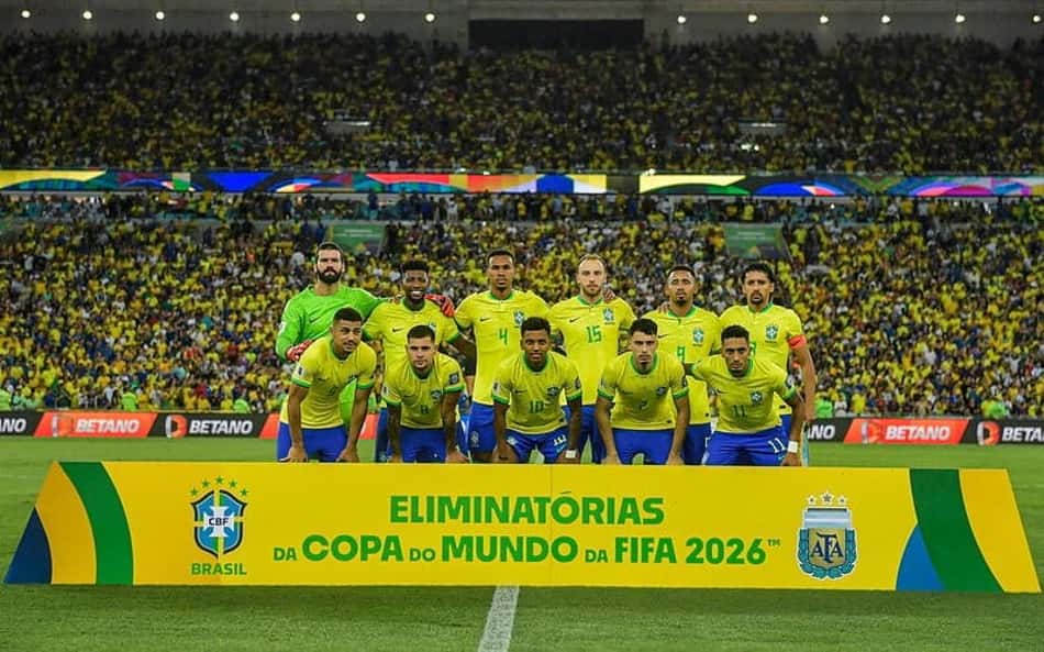 Web faz lista de dispensa na Seleção Brasileira: 'Tem que parar de convocar'