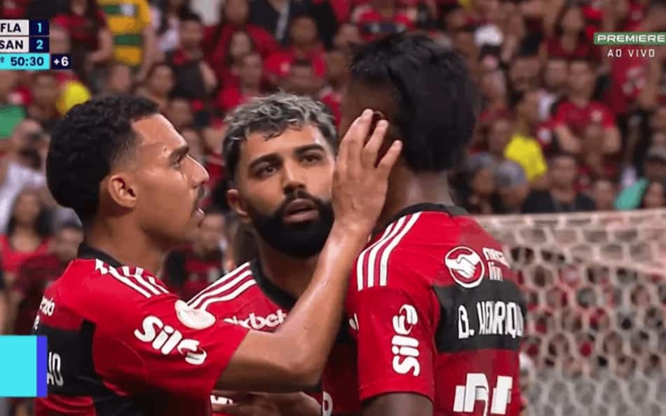 Punições à vista? Árbitro relata arremesso de objetos e xingamento de Bruno Henrique em derrota do Flamengo para o Santos