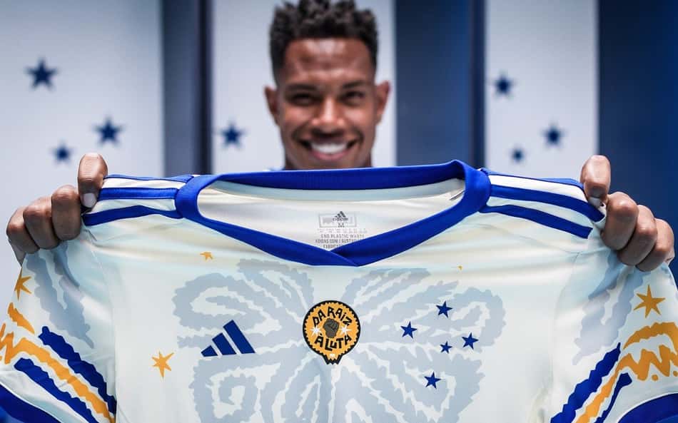Cruzeiro lança camisa em homenagem ao mês da Consciência Negra; confira