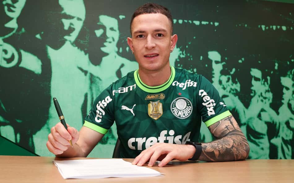 Palmeiras anuncia o volante Aníbal Moreno como primeiro reforço para 2024