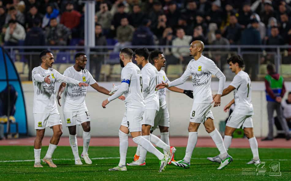 Com assistência de Fabinho, Al-Ittihad vence AGMK na Champions Asiática e se mantém na liderança do Grupo C