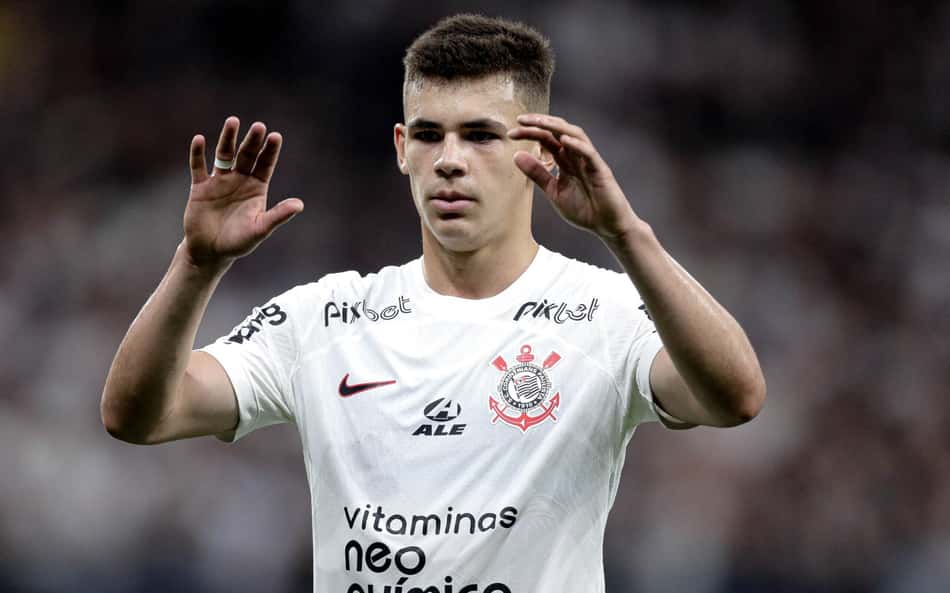 PSG entra na briga por Moscardo, volante do Corinthians