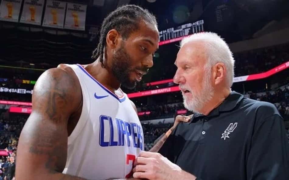 Popovich pede aos fãs do Spurs que parem de vaiar Kawhi Leonard