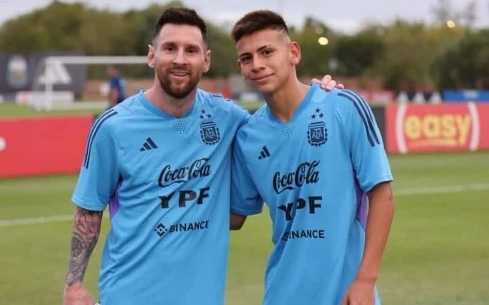 Echeverri diz que Argentina ganhar da Seleção Brasileira é como 'sexo'