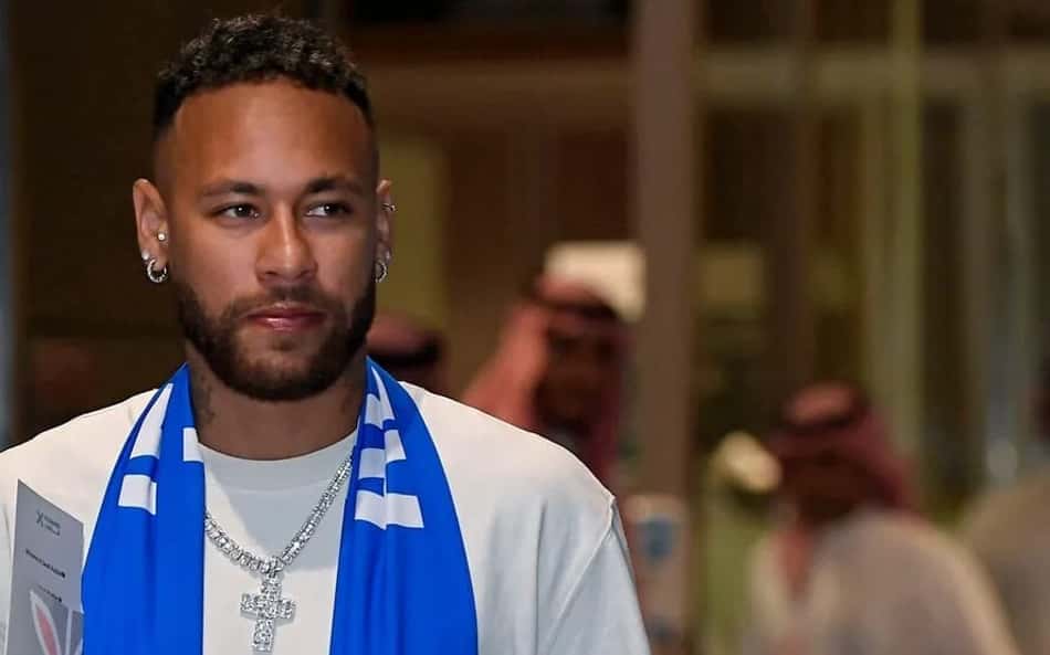 Empregada processa Neymar por direitos trabalhistas e exige valor milionário, diz jornal