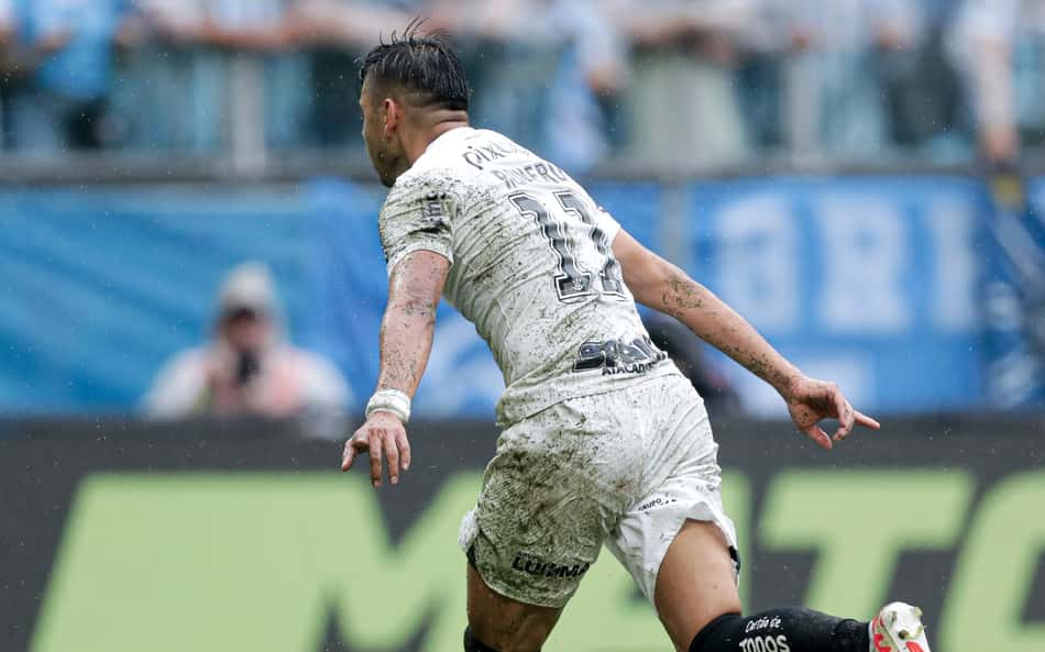 Mano 'ressuscita' Romero e jogador deixa o Corinthians a um passo de se manter na Série A
