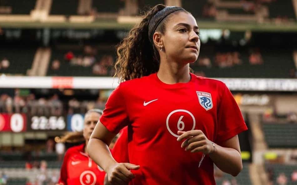 Angelina fala sobre chance de título inédito com o OL Reign na NWSL: 'Me sinto abençoada'