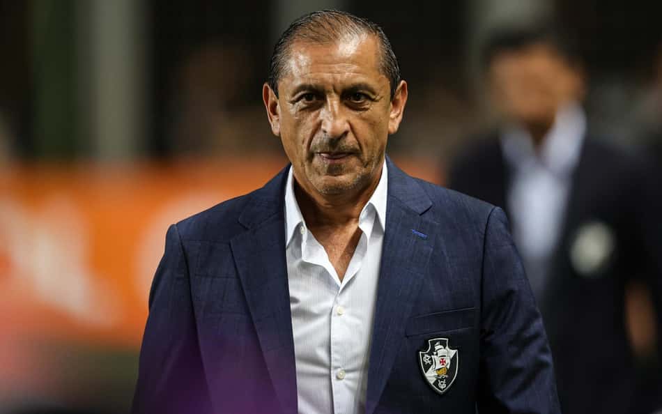 Lédio Carmona critica jogador do Vasco e corneta Ramón Díaz: 'Mexeu muito mal'