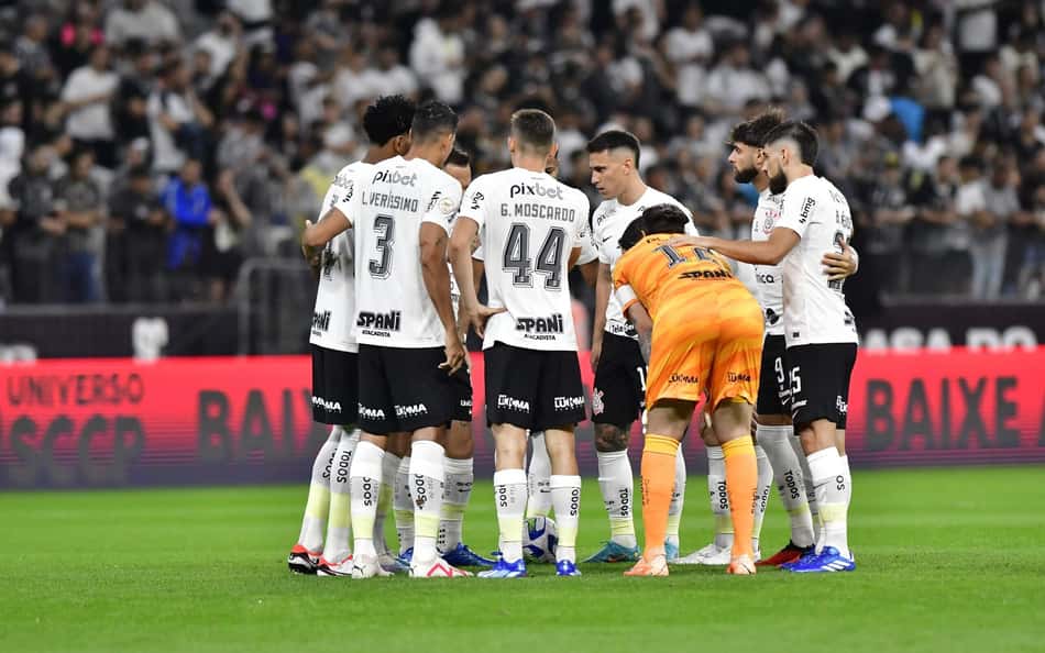Torcedores do Corinthians detonam titular contra o RB Bragantino: 'Displicente'