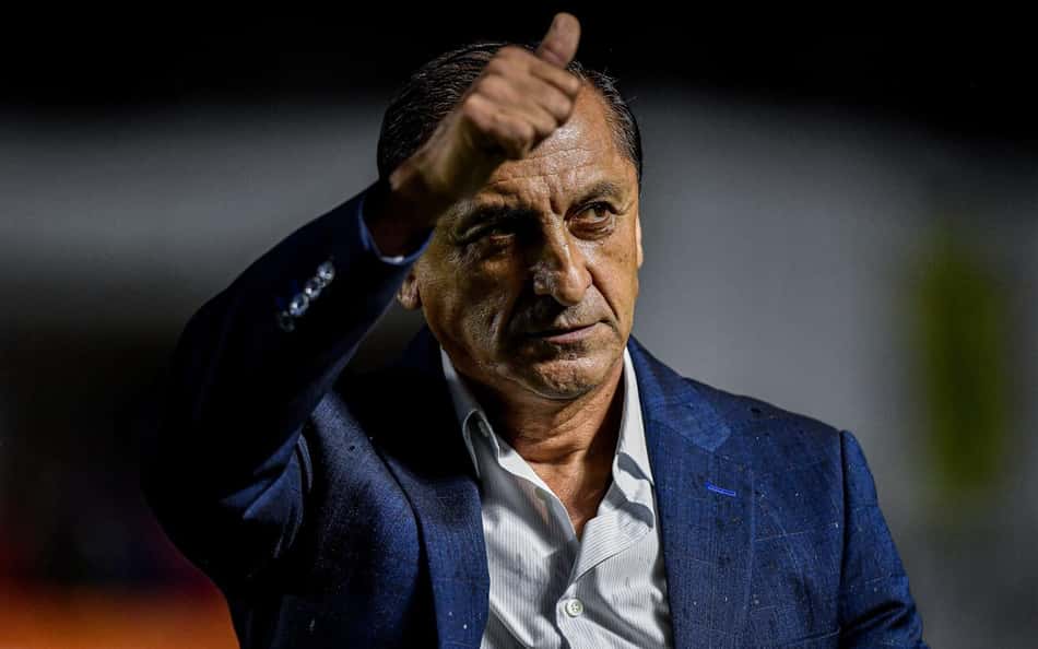 Ramón Díaz prega confiança em permanência do Vasco e destaca: 'Temos pontos para jogar'