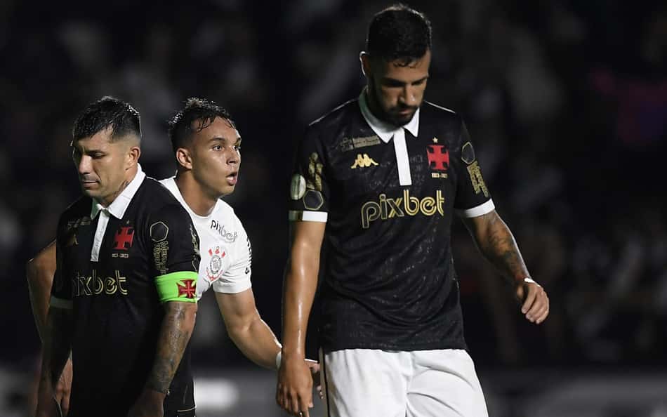 Nas redes sociais, torcedores do Vasco mostram desânimo e não acreditam na permanência na Série A