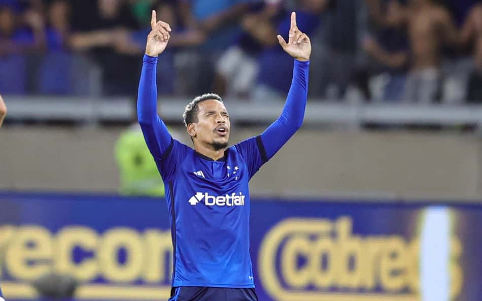 Matheus Pereira comemora primeiro gol pelo Cruzeiro, mas lamenta empate: 'Merecíamos ganhar'