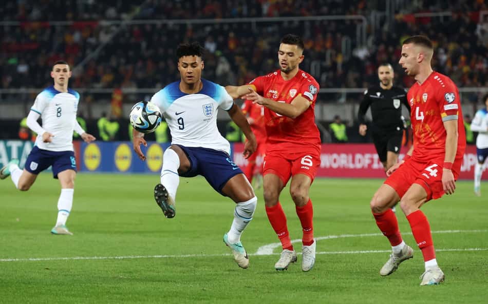 Com gol contra, Inglaterra empata com Macedônia do Norte pelas Eliminatórias da Eurocopa