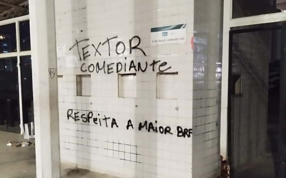 Botafogo repudia ameaças de torcida organizada do clube