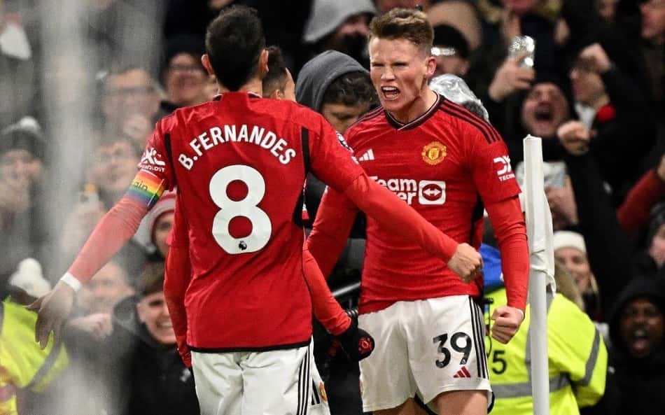 McTominay decide clássico inglês, e Manchester United vence Chelsea pela Premier League