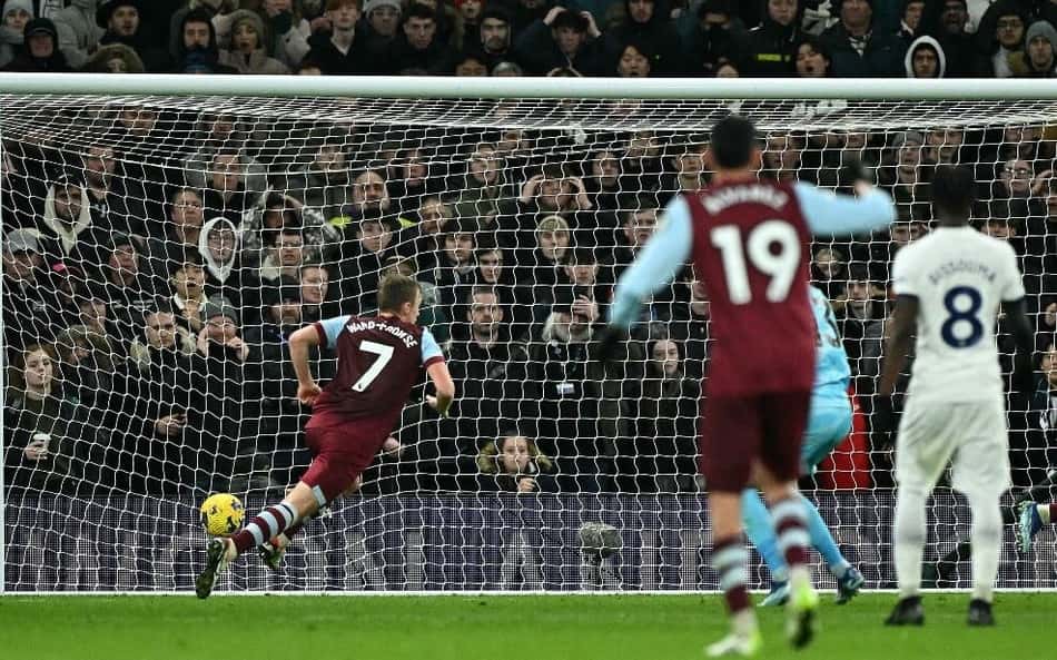 Tottenham joga mal e perde de virada para o West Ham na Premier League