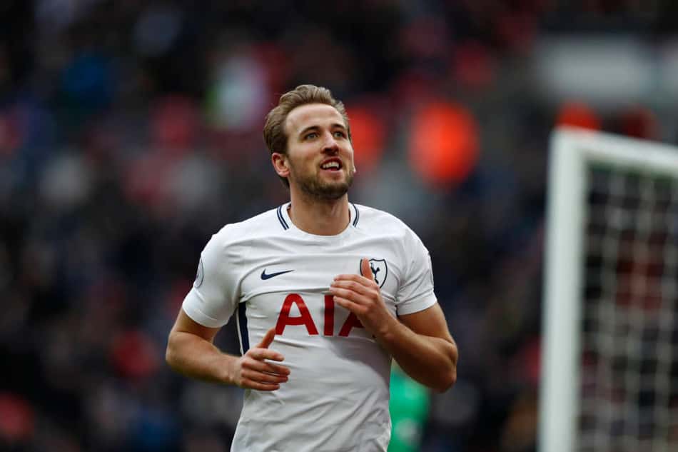Harry Kane em ação pelo Tottenham (Foto: Adran Dennis/AFP)