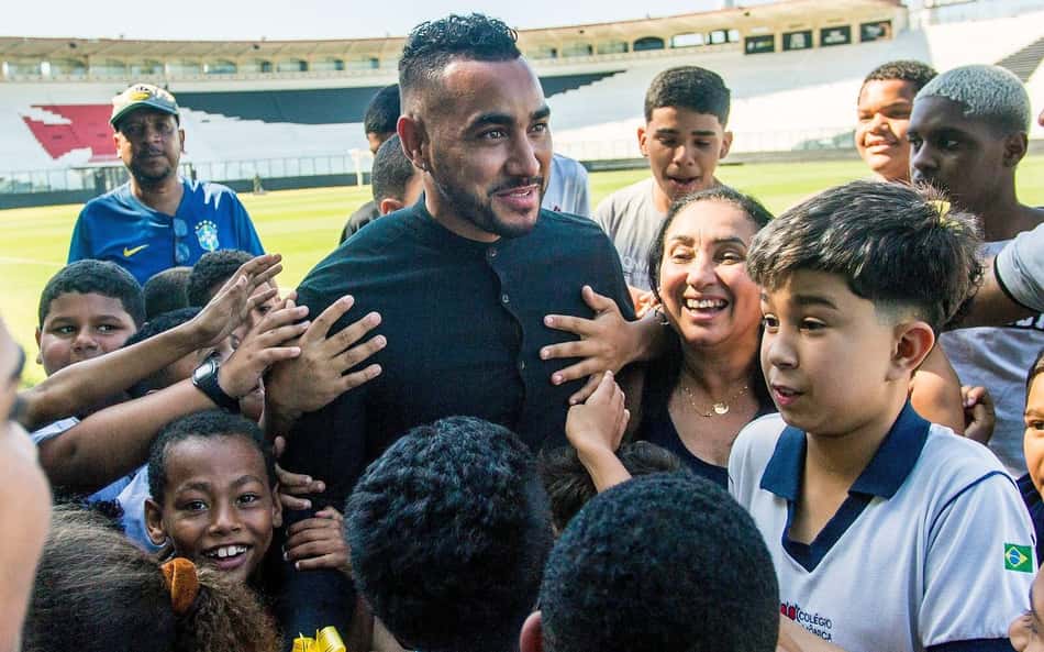 Em entrevista, Payet se declara para a torcida do Vasco: 'O amor que recebi aqui rapidamente trouxe um alívio para o meu coração'