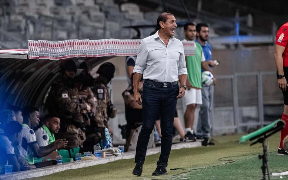Ramón Díaz exalta grandeza do Vasco e despista sobre permanência no clube para 2024: 'É momento de aproveitar'