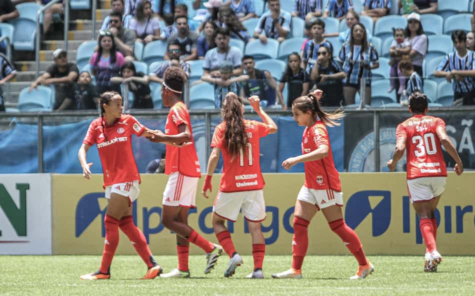 Internacional atropela o Atlético Nacional, assume a liderança do Grupo A e encaminha classificação na Brasil Ladies Cup