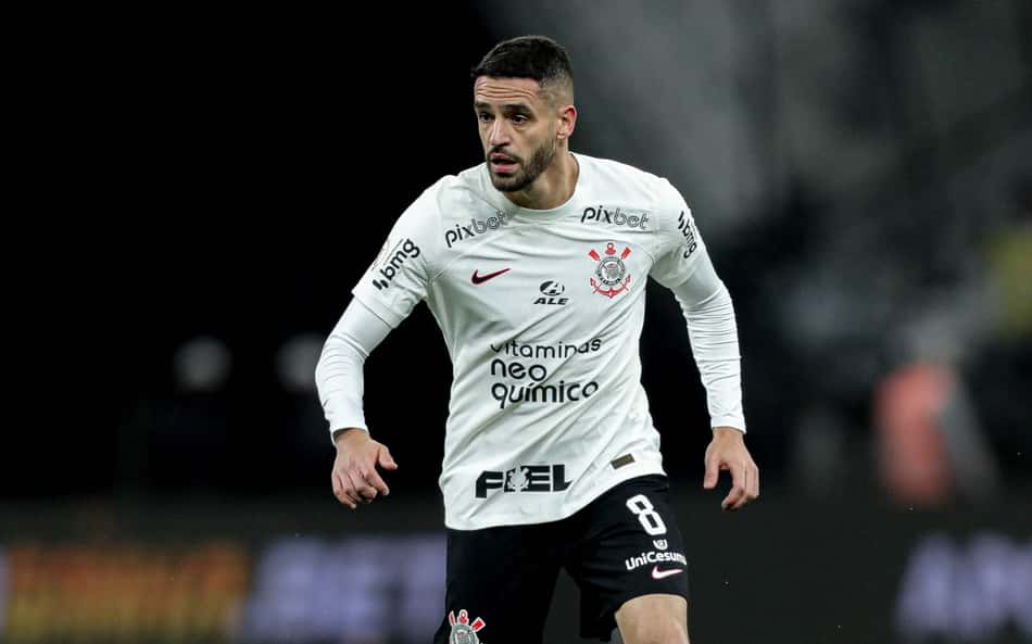 Torcedores 'brigam' na web por Renato Augusto, que não renovará com o Corinthians
