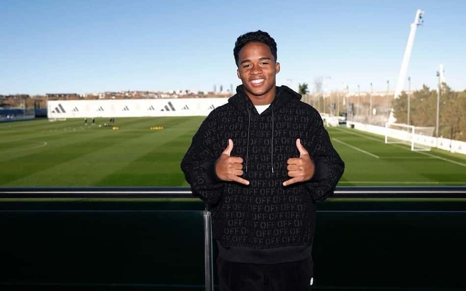 !Habla mesmo! Endrick 'tira onda' no espanhol em entrevista ao Real Madrid