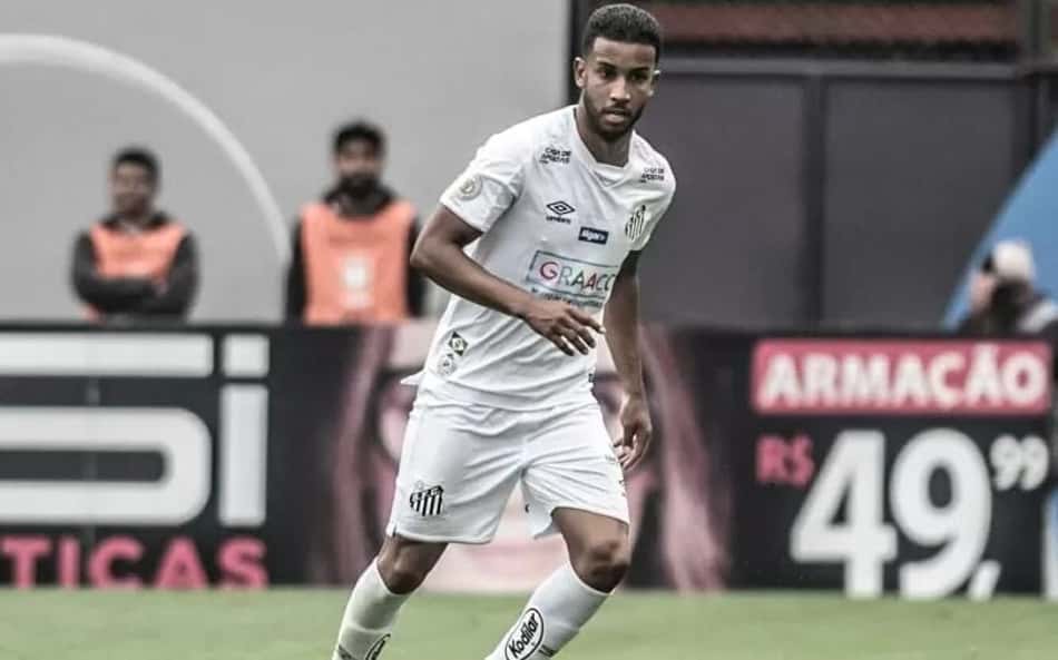 Santos anuncia retorno do lateral Jorge