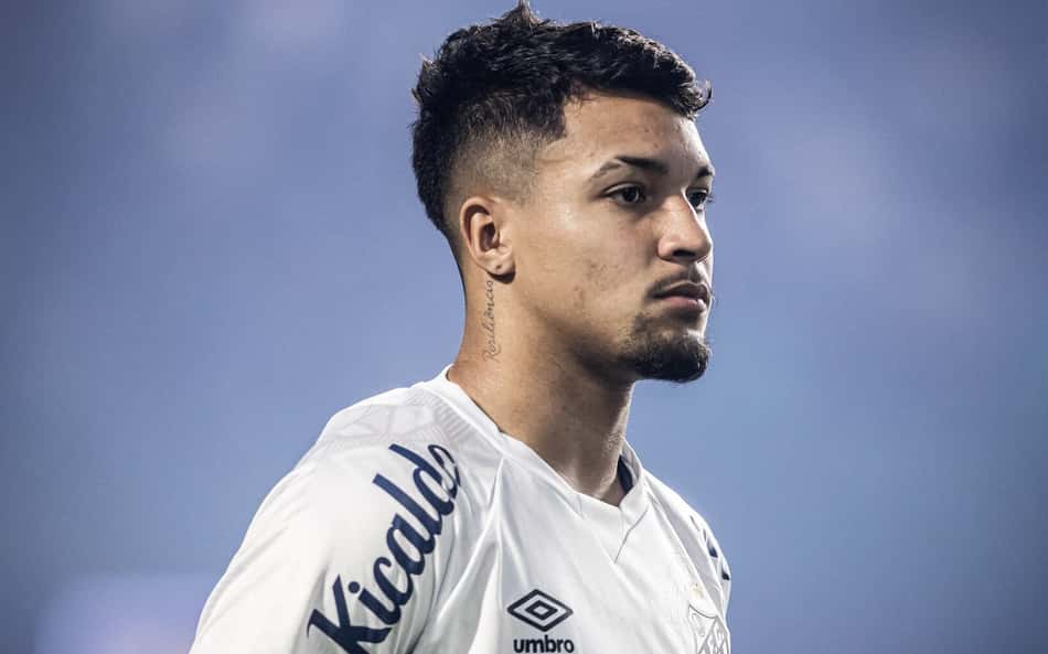 Marcos Leonardo aguarda propostas para deixar o Santos