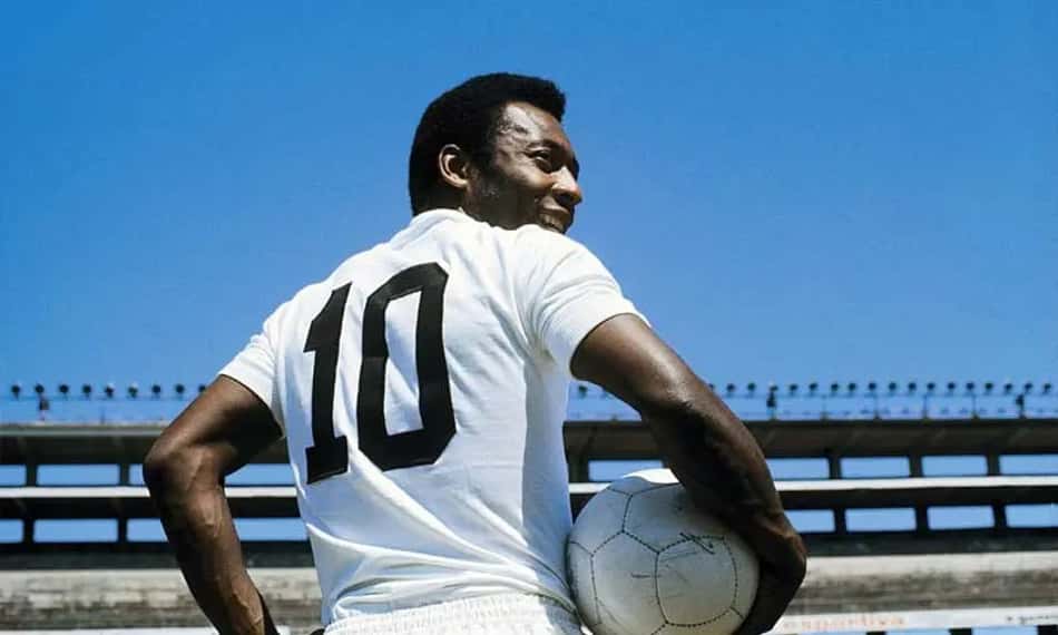 Pelé é o maior ídolo e artilheiro da história do clube da baixada santista (Foto: Divulgação / Santos FC)