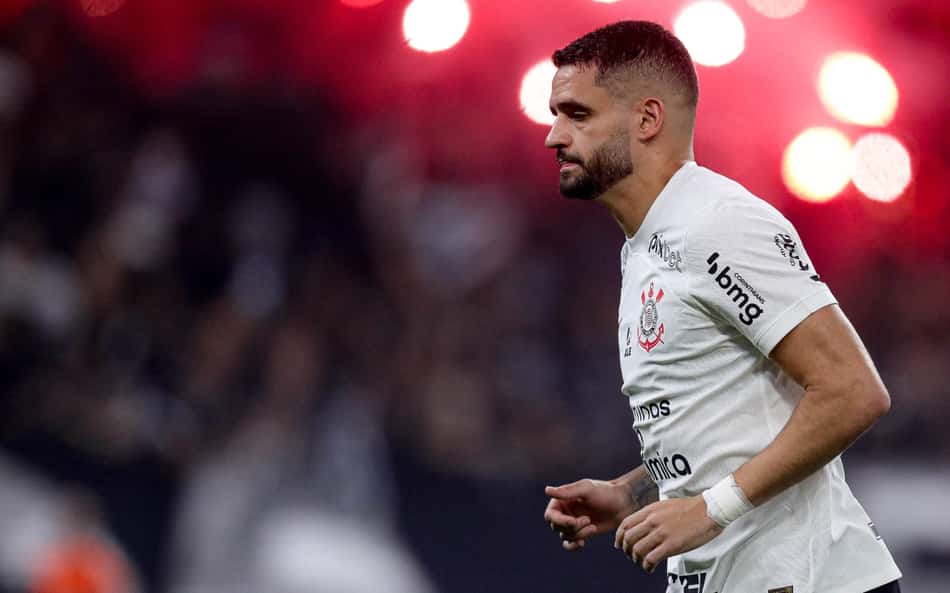 Renato-Augusto-Corinthians-Fortaleza-scaled-aspect-ratio-512-320
