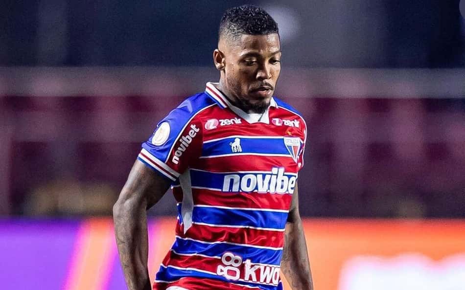 Marinho revela choro após gol contra o Santos e detona Rueda: 'Derrubou o time'