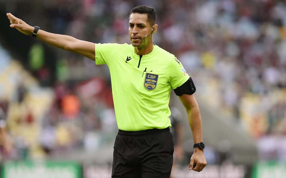 Árbitro de Flamengo x Cuiabá é detonado por atuação no Maracanã: 'Horrível'