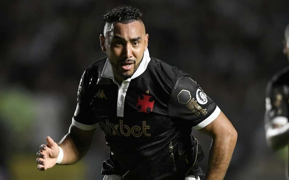 De férias no Vasco, Payet publica foto em cabaré de Paris: 'Obrigado pelo convite'