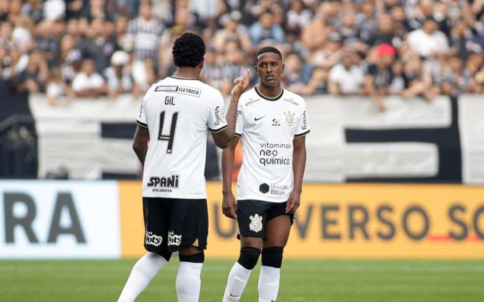 Internacional avança em negociação por zagueiro ex-Corinthians