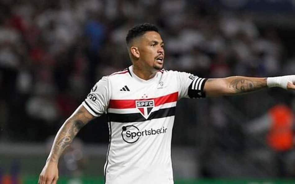 Gol perdido por Luciano em Atlético-MG x São Paulo viraliza na web: 'Inacreditável'