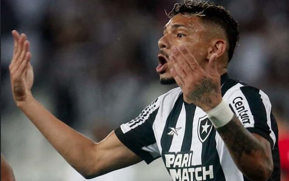 Tiquinho Soares diz que derrocada do Botafogo foi culpa do grupo: 'Responsabilidade nossa'