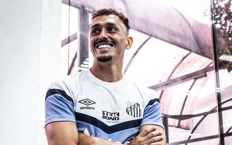Mais 'fortinho', Pituca revela propostas de outros clubes, mas diz que só jogaria no Santos