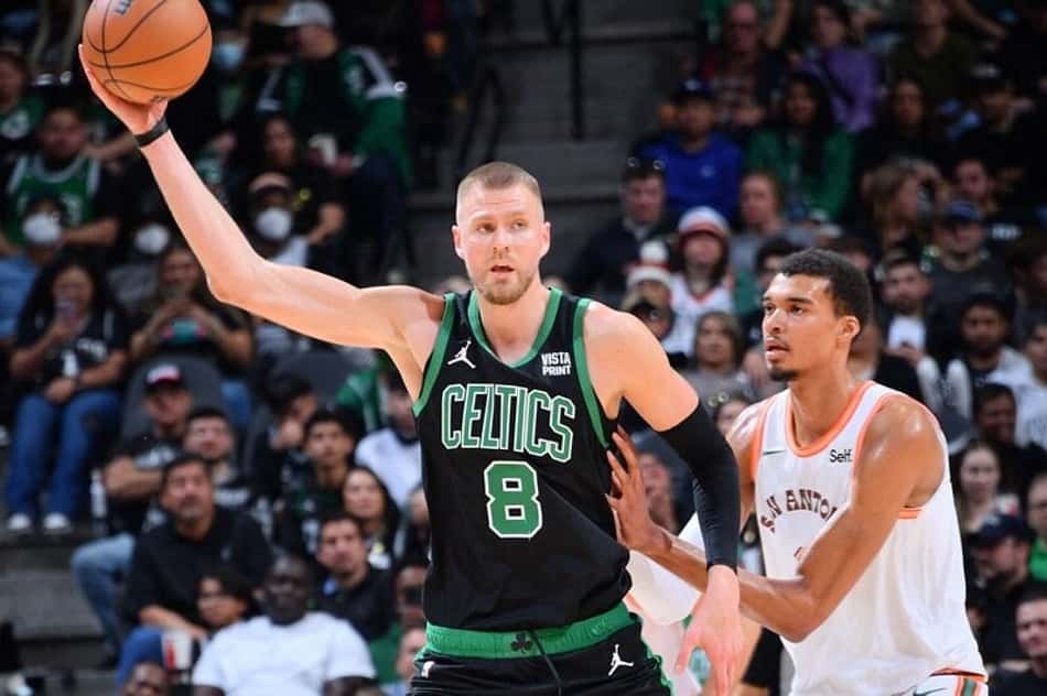 Porzingis (Foto: Michel Gonzales / AFP)