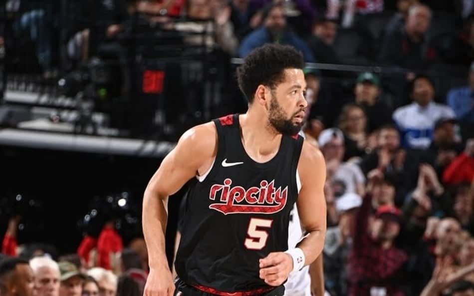Lakers acerta contrato com jogador que estava no Blazers