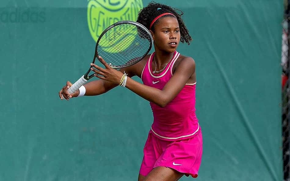 Ex-técnico de Serena Williams treina promessa brasileira do tênis: 'Vão ouvir falar muito em breve'