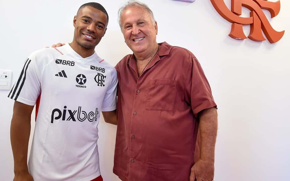 Zico faz visita no CT do Flamengo e manda recado para De La Cruz: 'Voltar a erguer as taças'