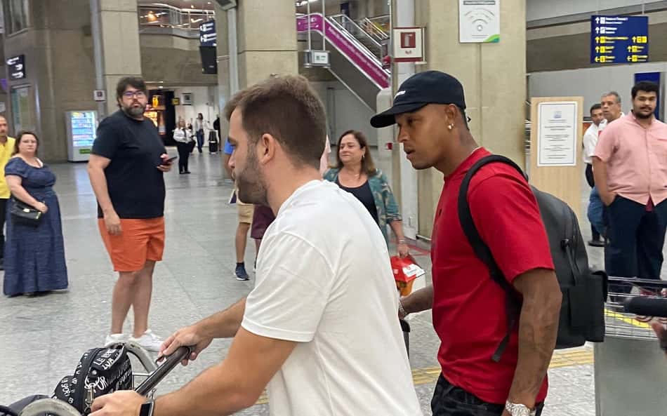 Terceiro reforço do Vasco, David, desembarca no Rio: 'Muito feliz com a oportunidade'
