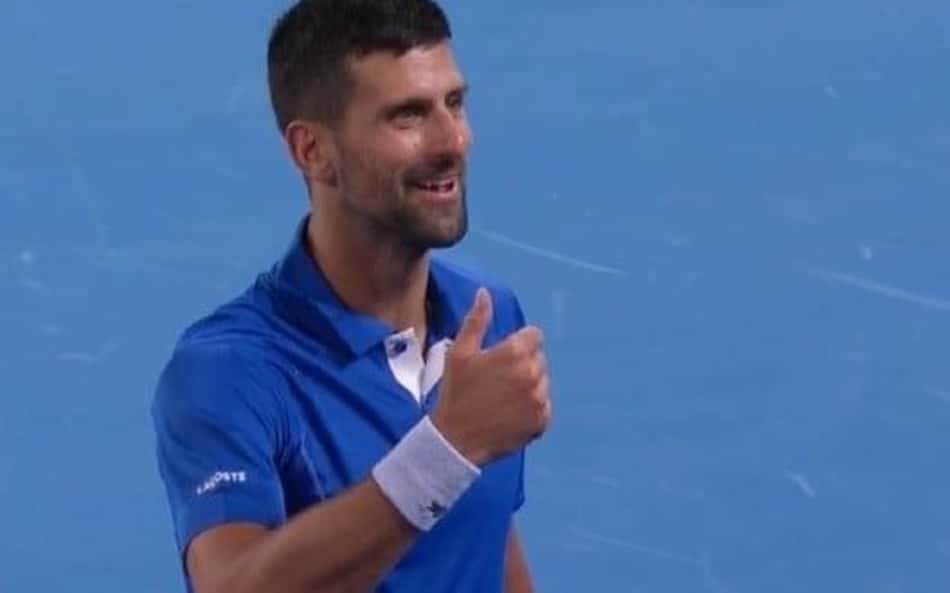 djokovicausopen24provocadomed2-aspect-ratio-512-320