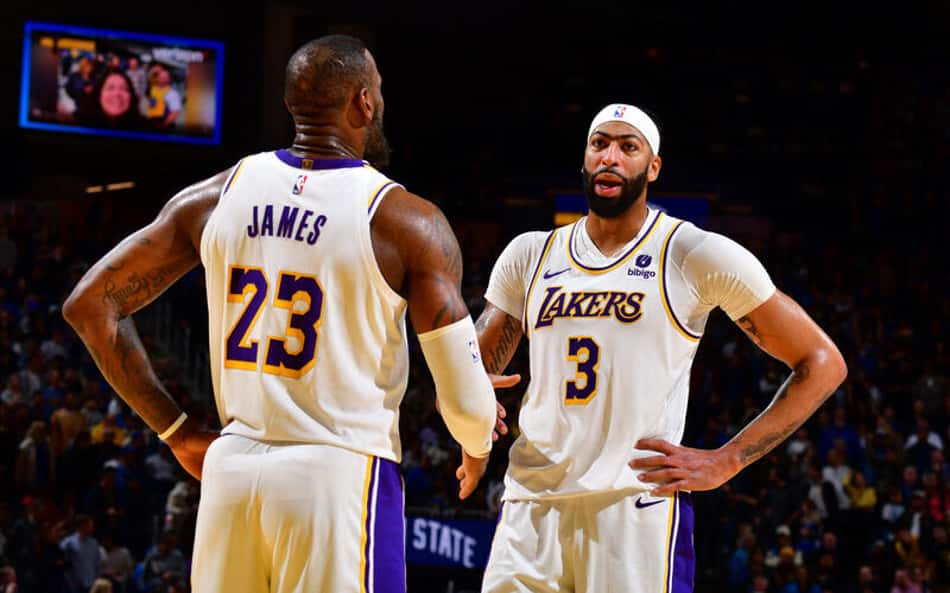 Lakers enfrenta Celtics sem LeBron James e Anthony Davis